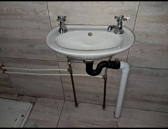 1 BEDROOM PROPERTY TO RENT IN OVERPORT